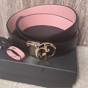 Gucci Women’s GG Reversible Leather Belt